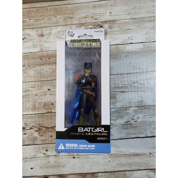 Ame-Comi Batgirl Series 1 - Mini Figure - New In Box - Picture 1 of 8